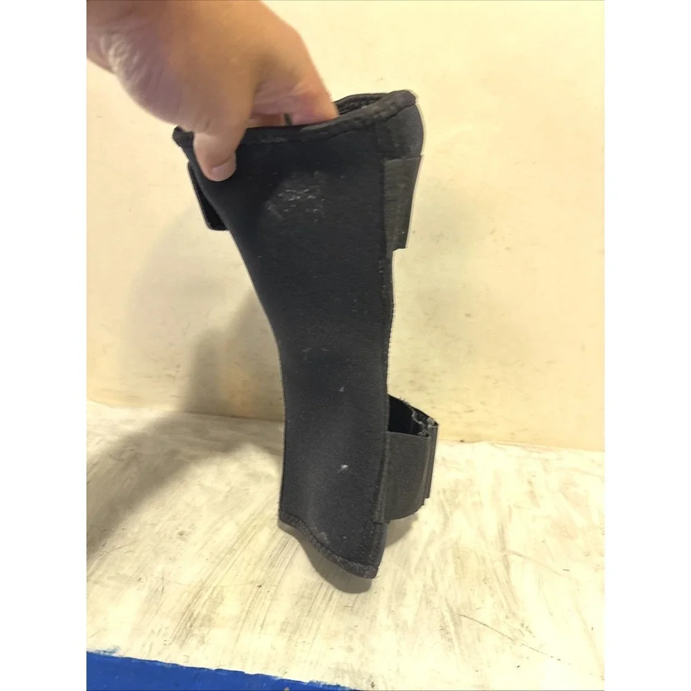 McDavid Knee Brace Sleeve L-XL Black Has Stains And Wear